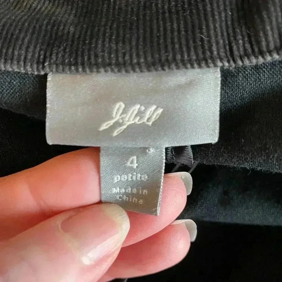 J. Jill Black Soft Corduroy Ruffled Cuff Button Front Blazer Jacket Coat Size 4P - Picture 3 of 7